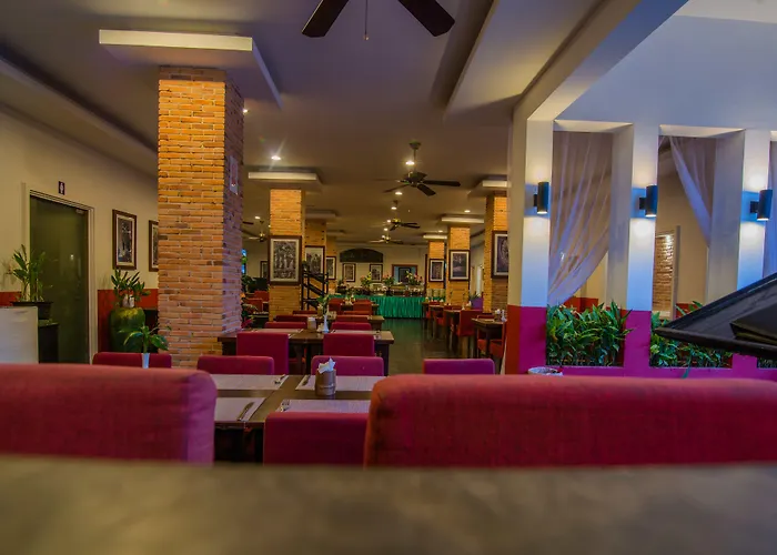 Hotel Mekong Angkor Palace 4*